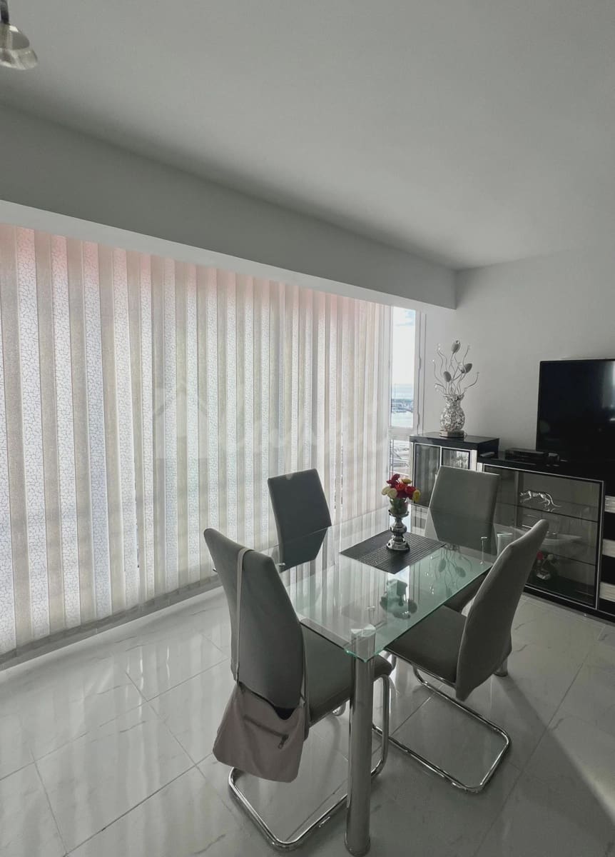 1 quarto Apartamento para venda em Los Cristianos com piscina - 379 000 € (Ref: 9450847)