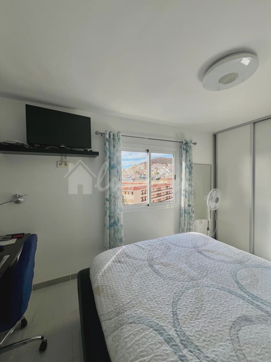 1 quarto Apartamento para venda em Los Cristianos com piscina - 379 000 € (Ref: 9450847)
