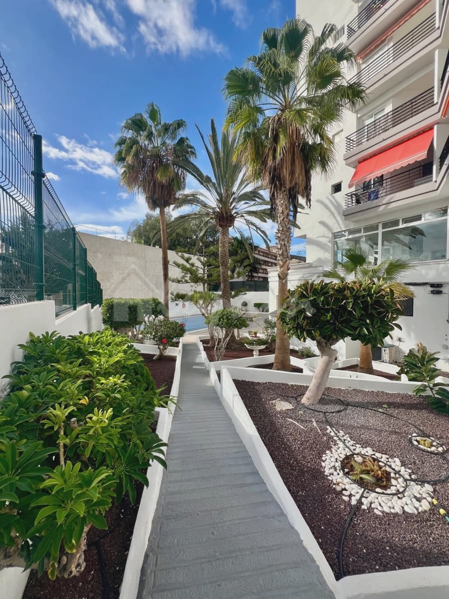 1 quarto Apartamento para venda em Los Cristianos com piscina - 379 000 € (Ref: 9450847)