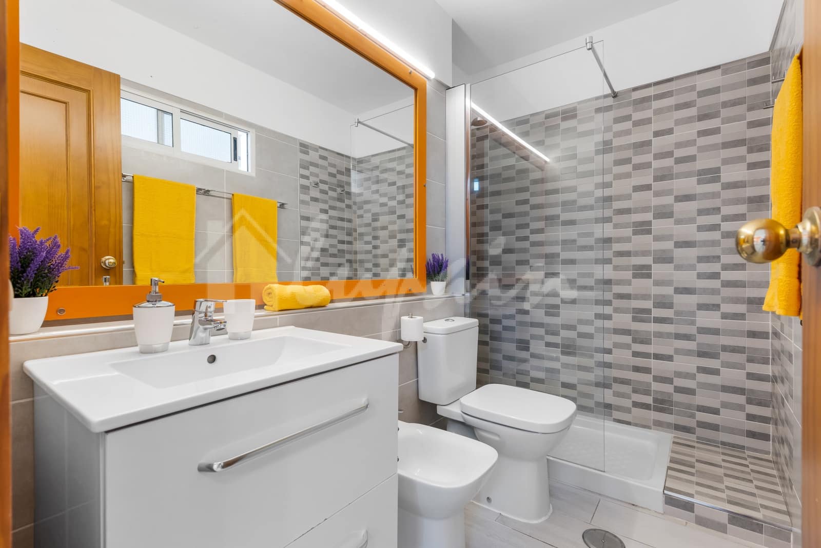 1 bedroom Apartment for sale in Playa de las Americas with pool - € 269,000 (Ref: 9467846)