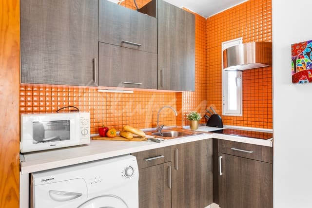 1 Zimmer Apartment zu verkaufen in Playa de las Americas, Arona mit Pool - 269.000 € (Ref: 9467846)