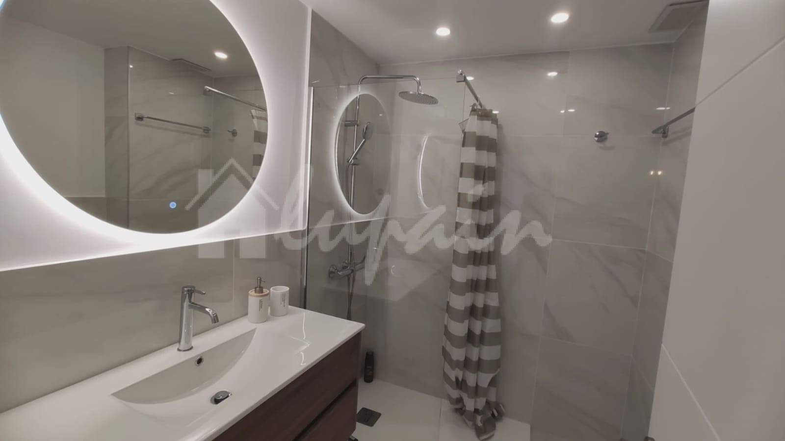 2 soverom Leilighet til salgs i Torviscas med svømmebasseng - € 355 000 (Ref: 9470868)