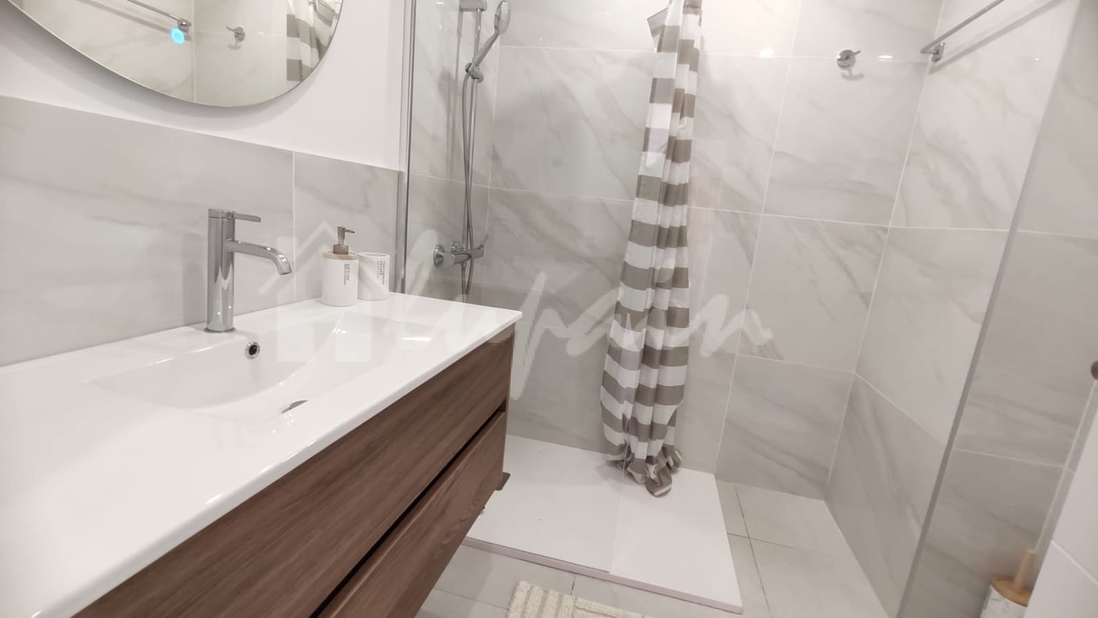 Apartamento de 2 habitaciones en Torviscas en venta con piscina - 355.000 € (Ref: 9470868)