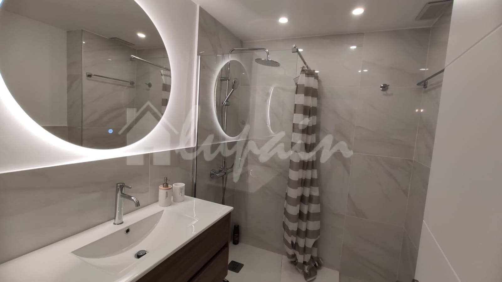 Apartamento de 2 habitaciones en Torviscas en venta con piscina - 355.000 € (Ref: 9470868)