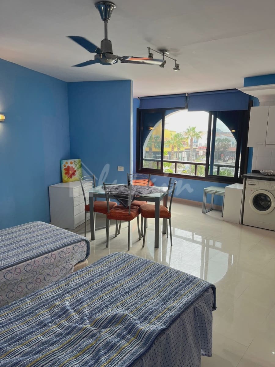 Studio à vendre à Playa de las Americas avec piscine - 299 000 € (Ref: 9470869)