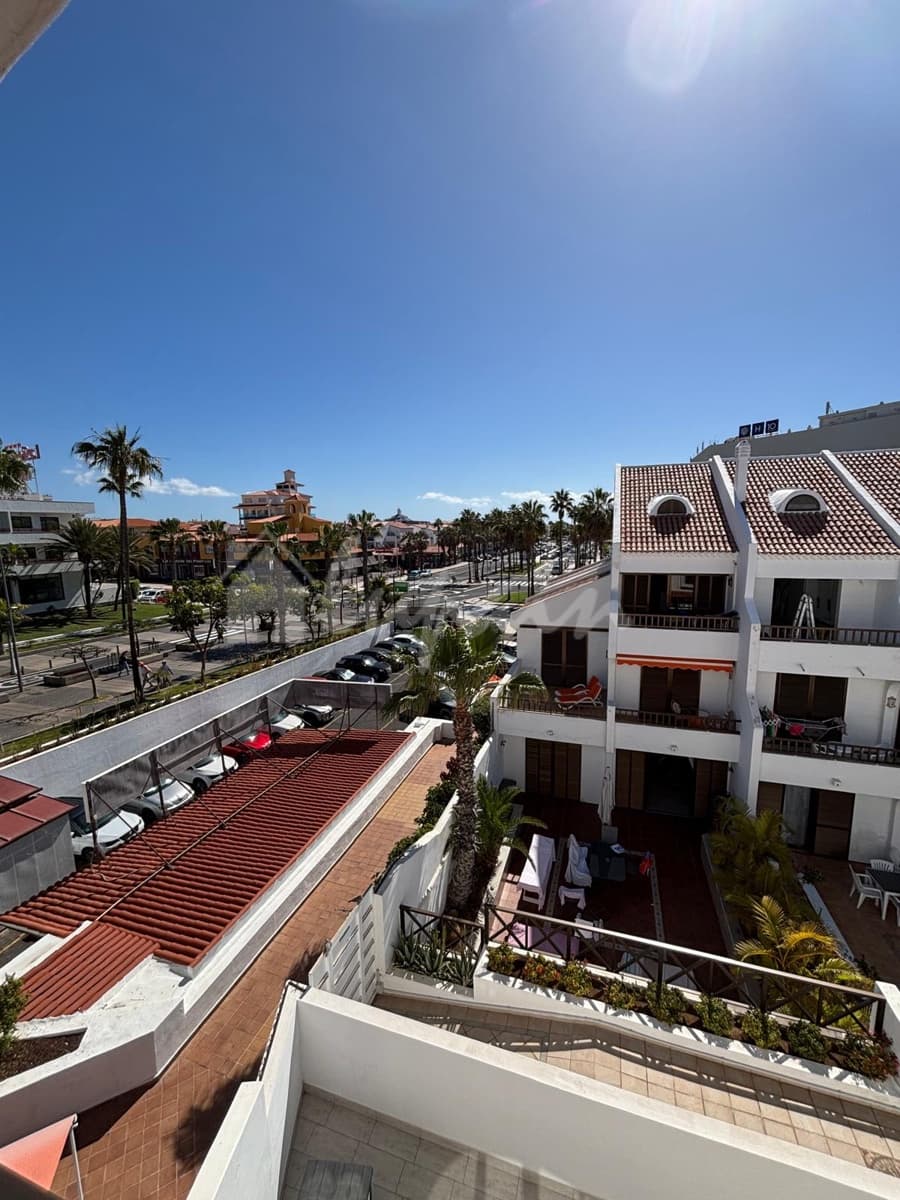 Studio til salg i Playa de las Americas med swimmingpool - € 299.000 (Ref: 9470869)