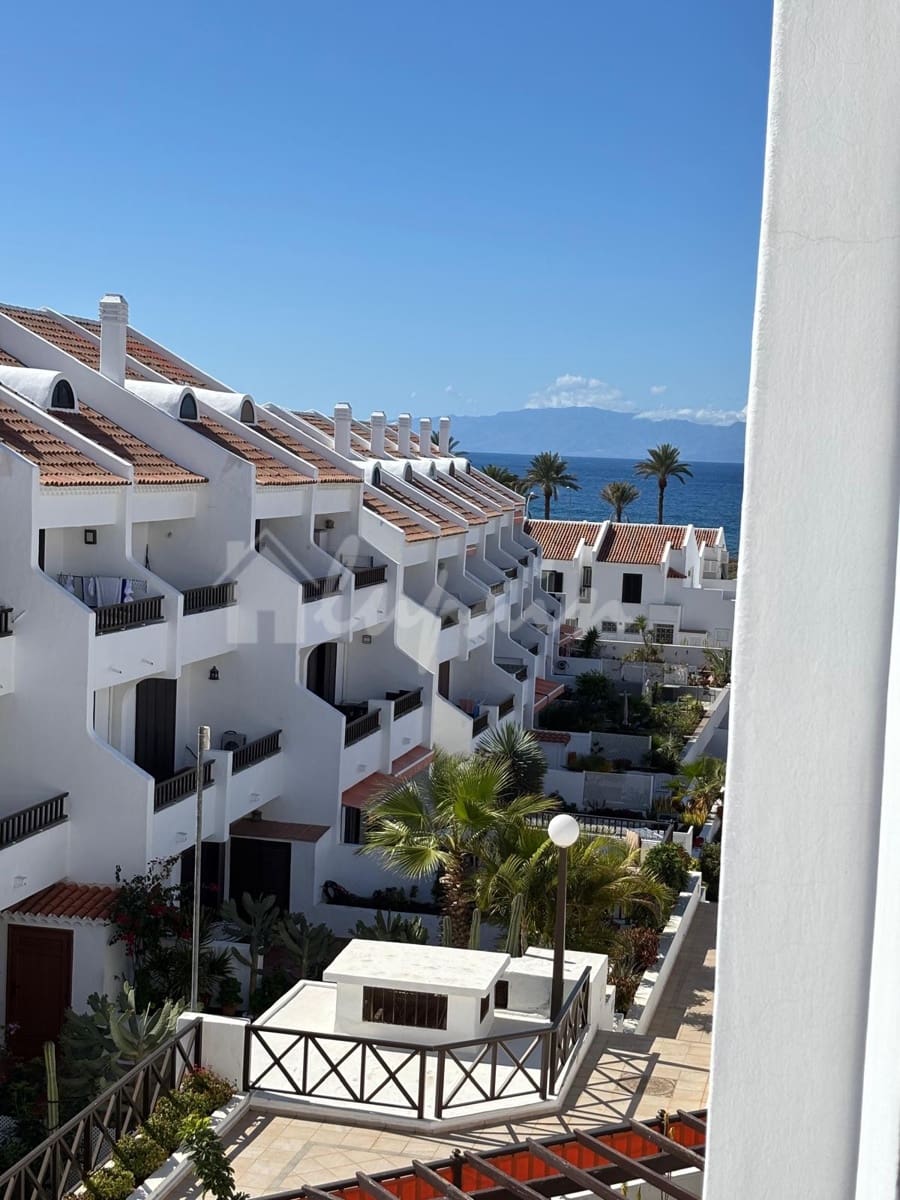 Studio til salg i Playa de las Americas med swimmingpool - € 299.000 (Ref: 9470869)