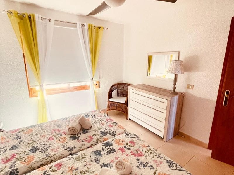 1 sypialnia Penthouse na sprzedaż w Los Cristianos z basenem - 289 000 € (Ref: 9470870)