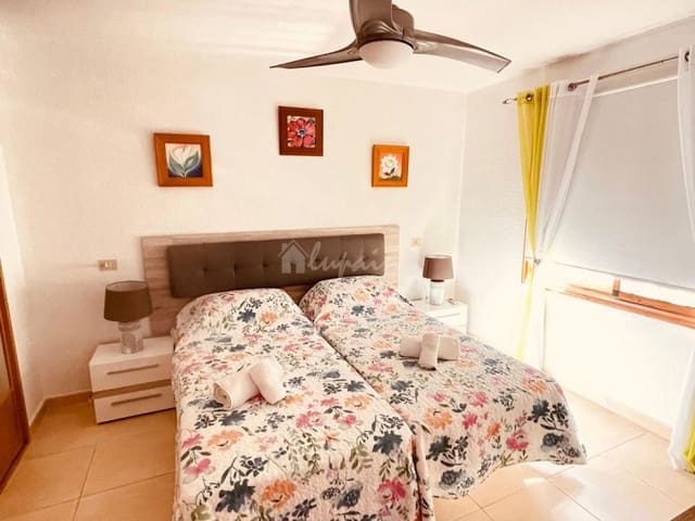 1 soverom Penthouse til salgs i Los Cristianos, Arona med svømmebasseng - € 289 000 (Ref: 9470870)