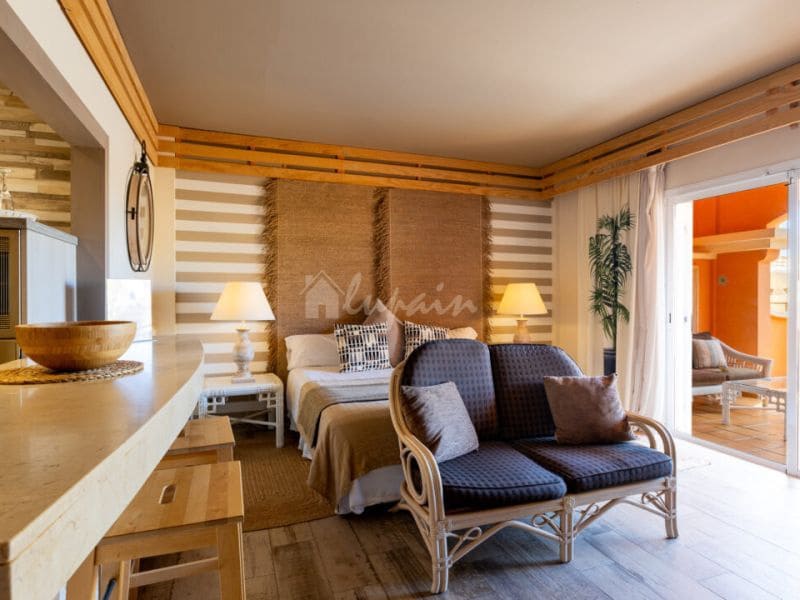 1 Zimmer Apartment zu verkaufen in Playa de las Americas mit Pool - 330.000 € (Ref: 9472763)