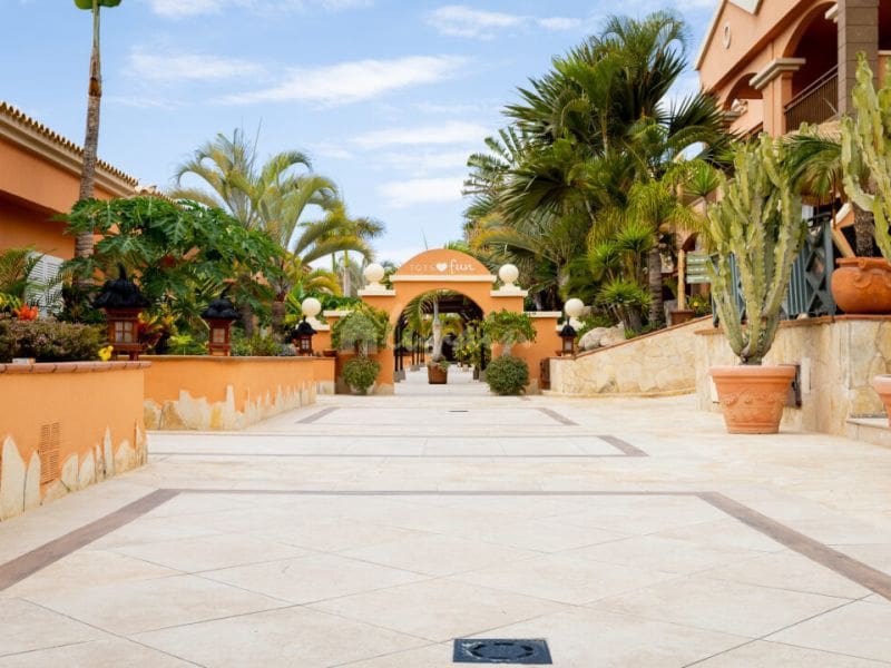 1 Zimmer Apartment zu verkaufen in Playa de las Americas mit Pool - 330.000 € (Ref: 9472763)