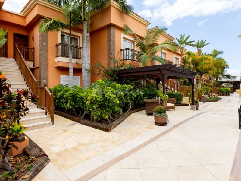 1 Zimmer Apartment zu verkaufen in Playa de las Americas mit Pool - 330.000 € (Ref: 9472763)