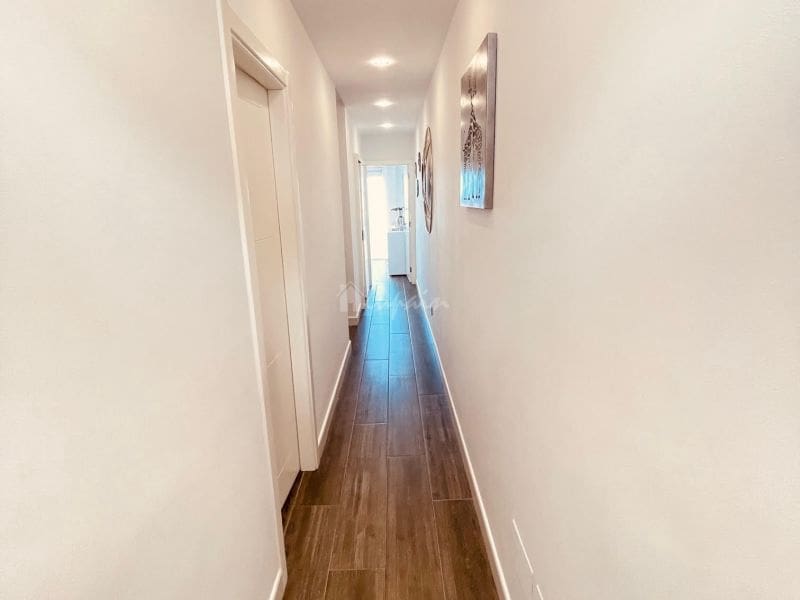 2 bedroom Apartment for sale in Los Cristianos with pool - € 475,000 (Ref: 9472765)