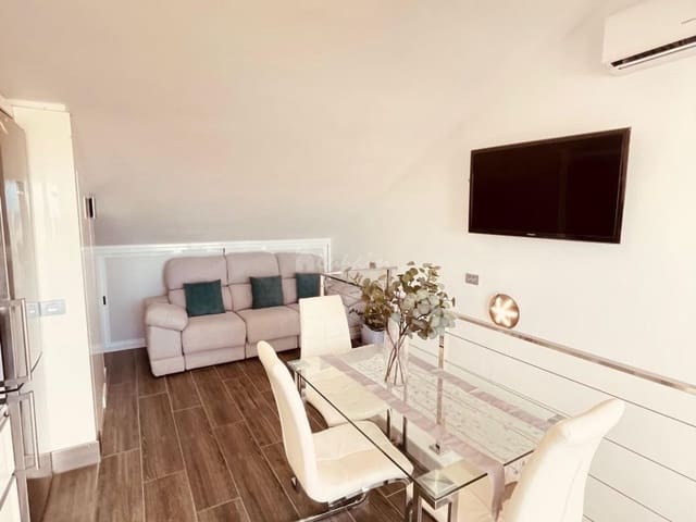 2 bedroom Apartment for sale in Los Cristianos, Arona with pool - € 475,000 (Ref: 9472765)