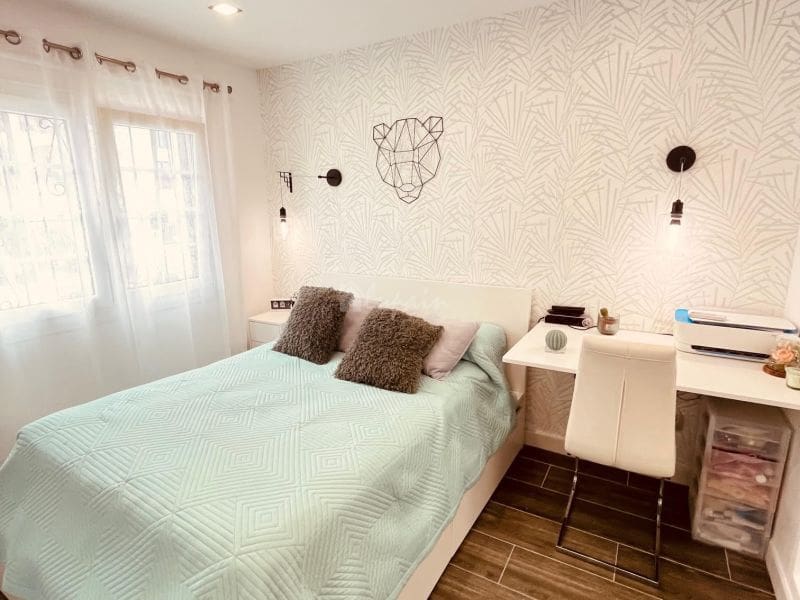 2 bedroom Apartment for sale in Los Cristianos with pool - € 475,000 (Ref: 9472765)