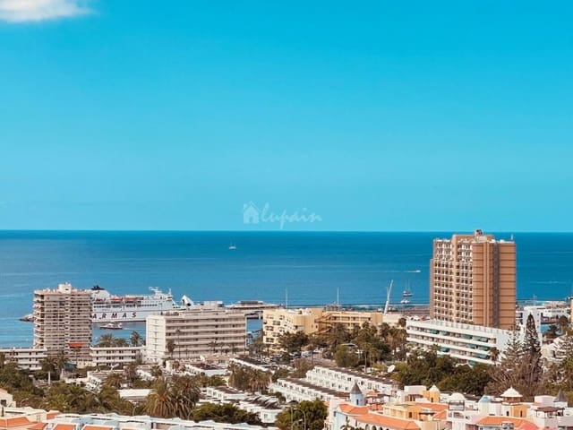 2 bedroom Apartment for sale in Los Cristianos, Arona with pool - € 475,000 (Ref: 9472765)