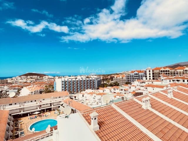 2 bedroom Apartment for sale in Los Cristianos, Arona with pool - € 475,000 (Ref: 9472765)