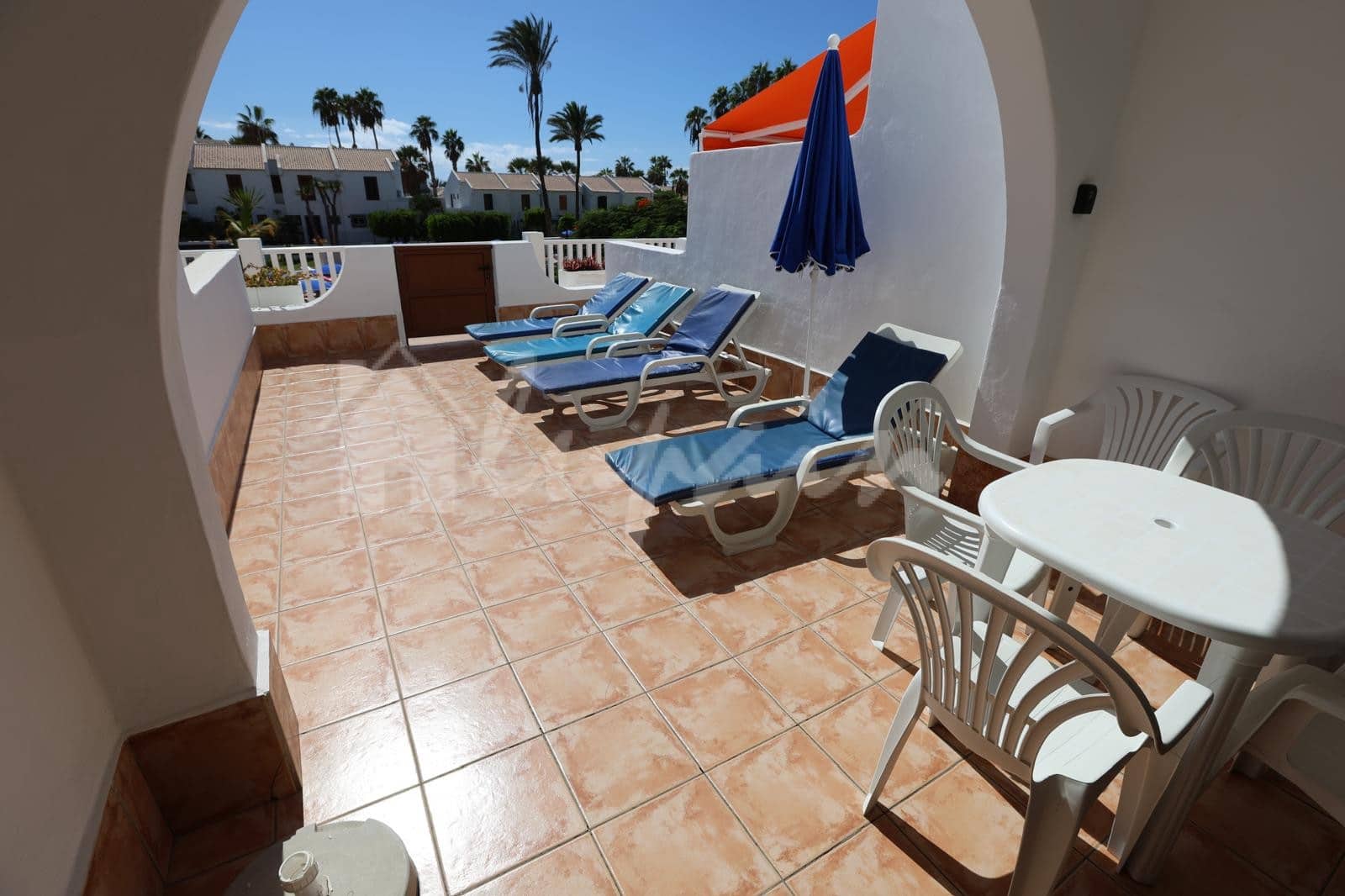 2 sovrum Lägenhet till salu i Playa de las Americas med pool - 750 000 € (Ref: 9521081)