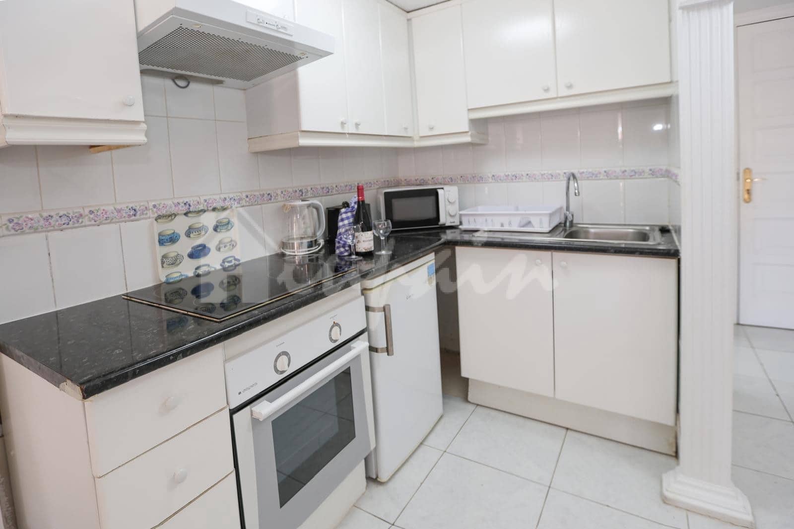 2 sovrum Lägenhet till salu i Playa de las Americas med pool - 750 000 € (Ref: 9521081)