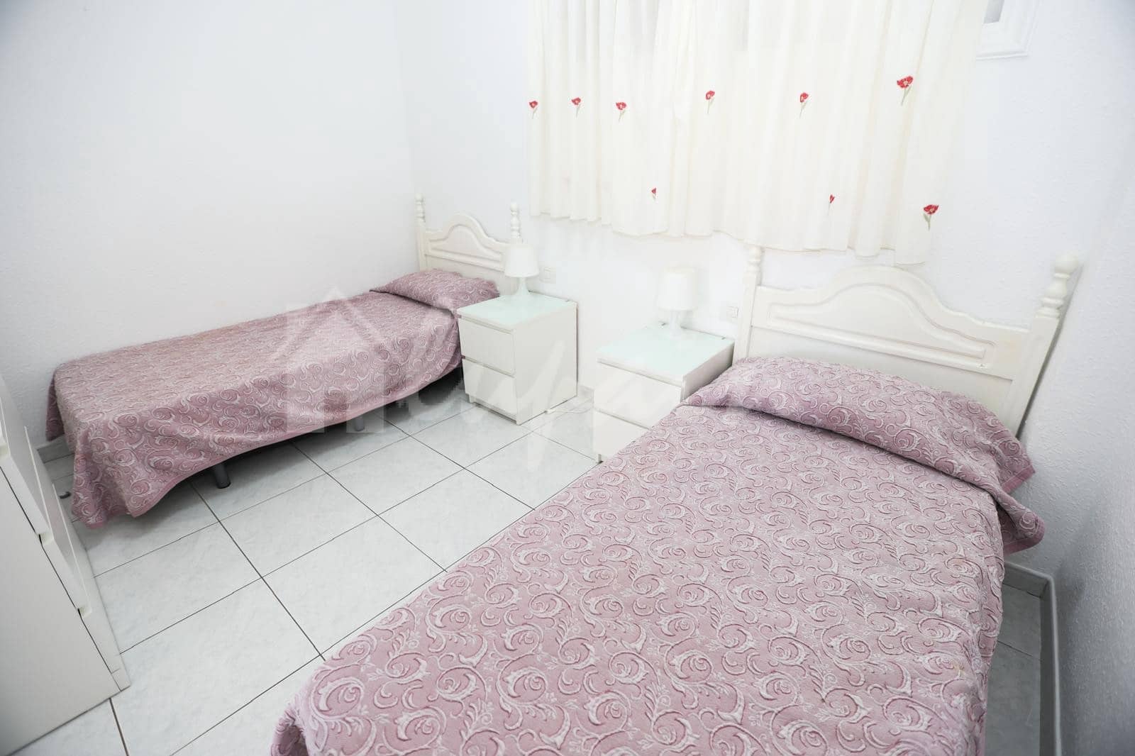 2 sovrum Lägenhet till salu i Playa de las Americas med pool - 750 000 € (Ref: 9521081)