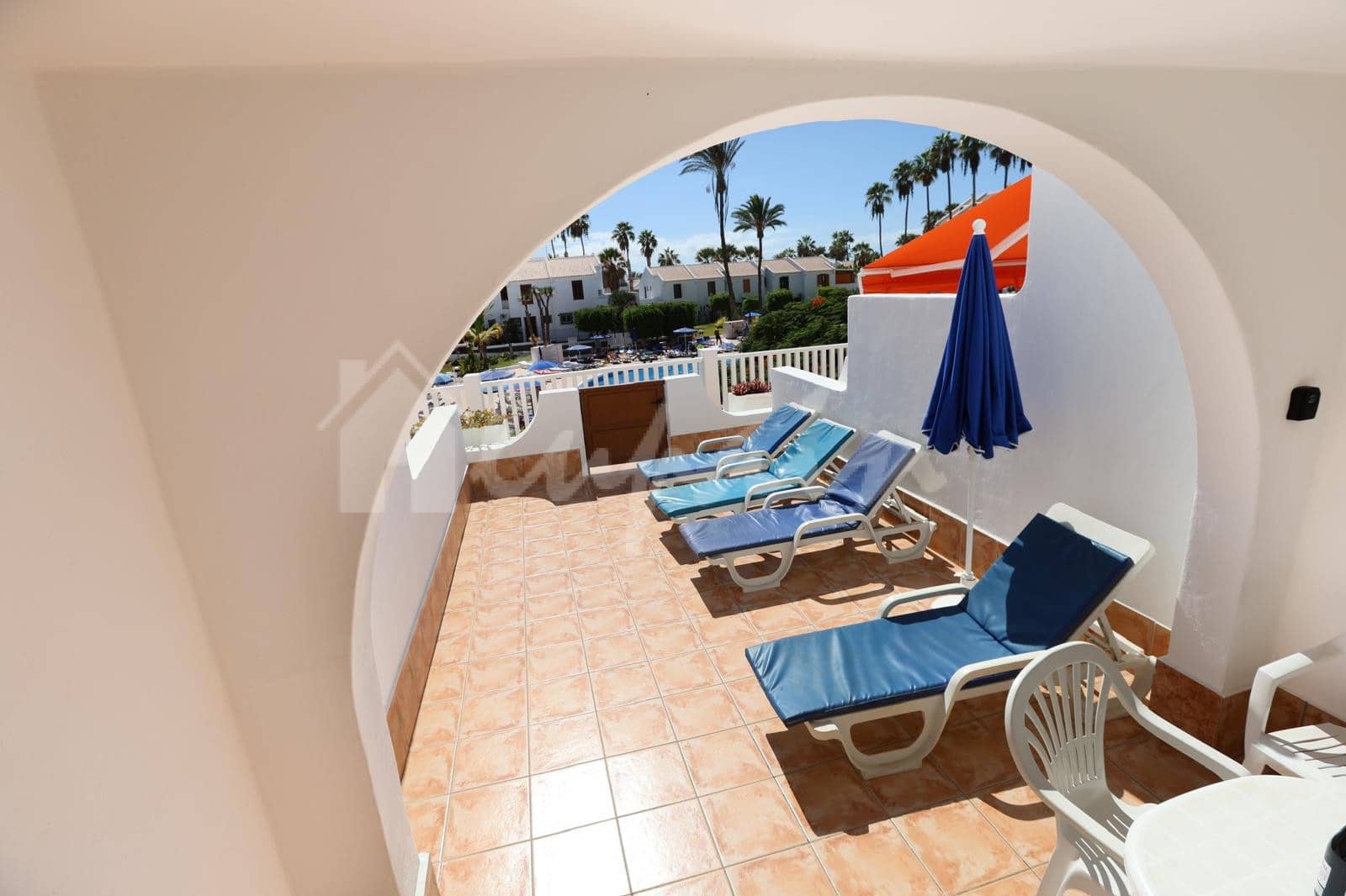 2 sovrum Lägenhet till salu i Playa de las Americas med pool - 750 000 € (Ref: 9521081)