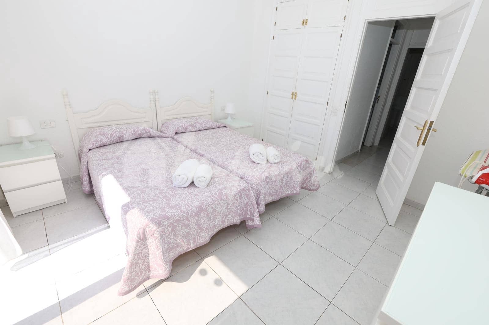 2 sovrum Lägenhet till salu i Playa de las Americas med pool - 750 000 € (Ref: 9521081)