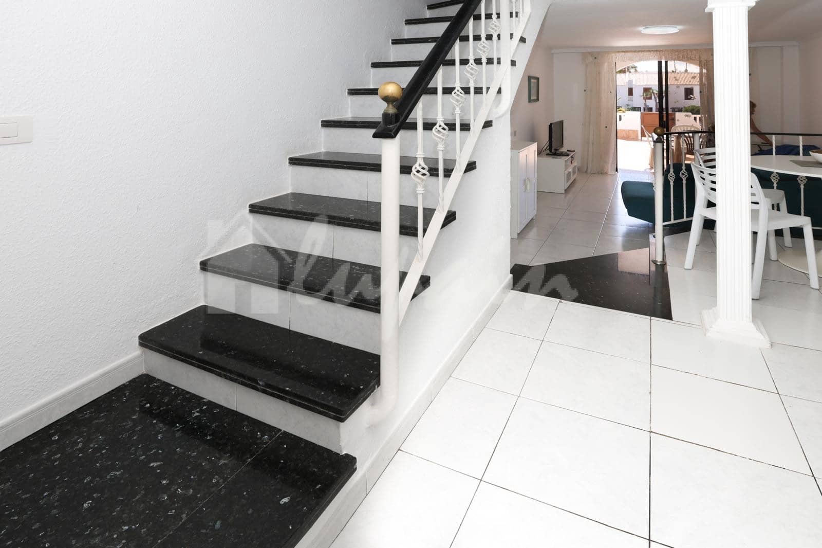 2 sovrum Lägenhet till salu i Playa de las Americas med pool - 750 000 € (Ref: 9521081)