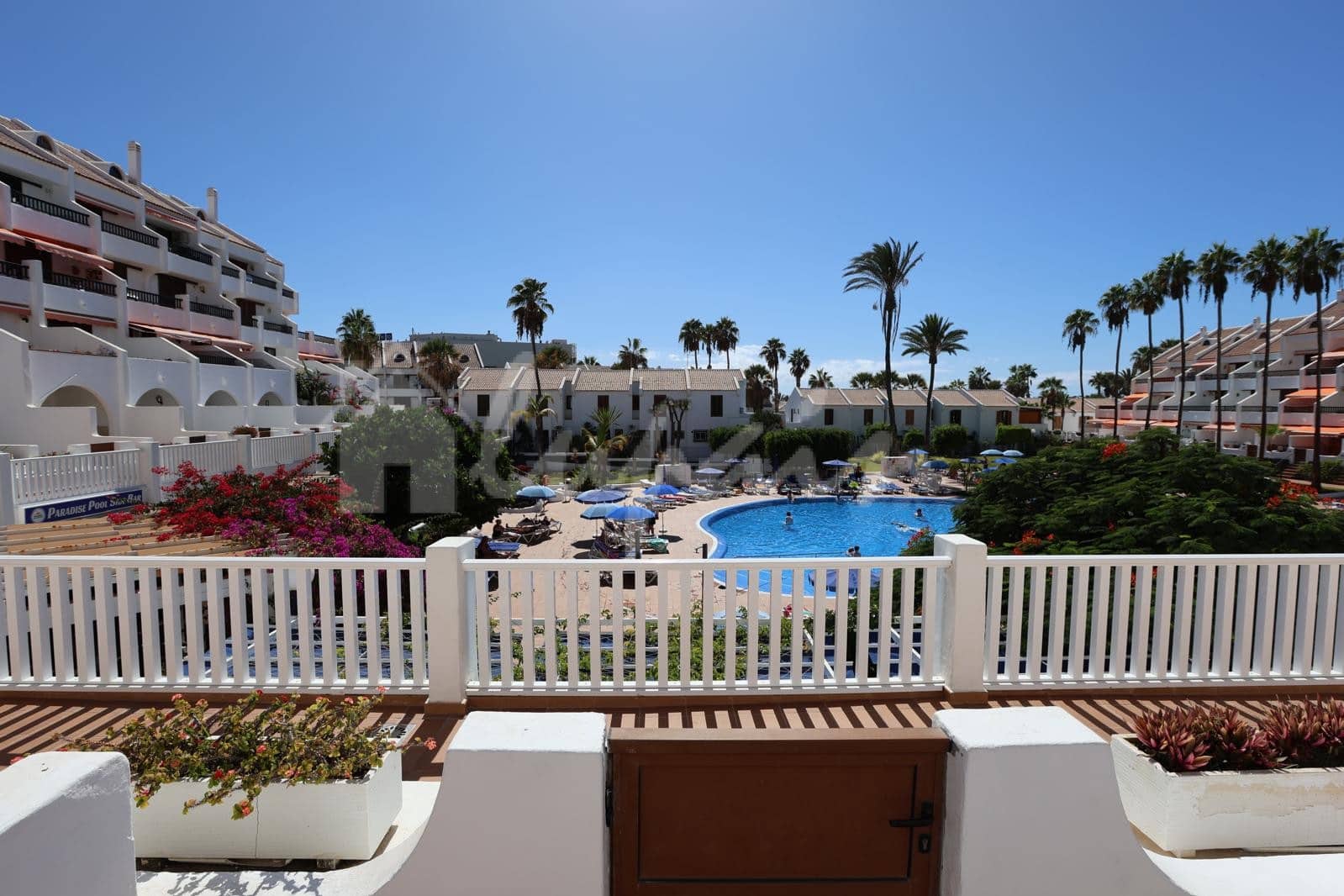 2 sovrum Lägenhet till salu i Playa de las Americas med pool - 750 000 € (Ref: 9521081)