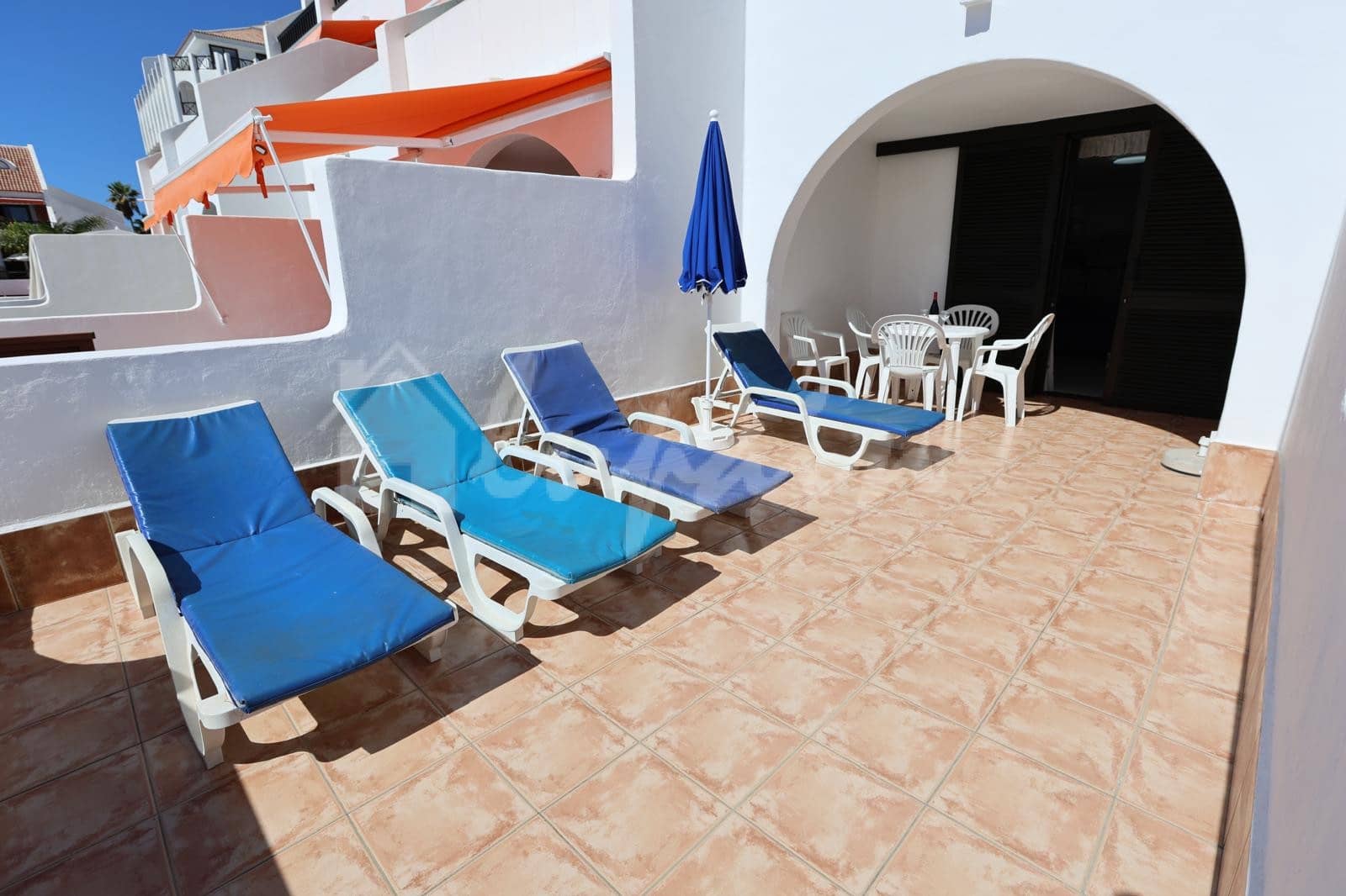 2 sovrum Lägenhet till salu i Playa de las Americas med pool - 750 000 € (Ref: 9521081)