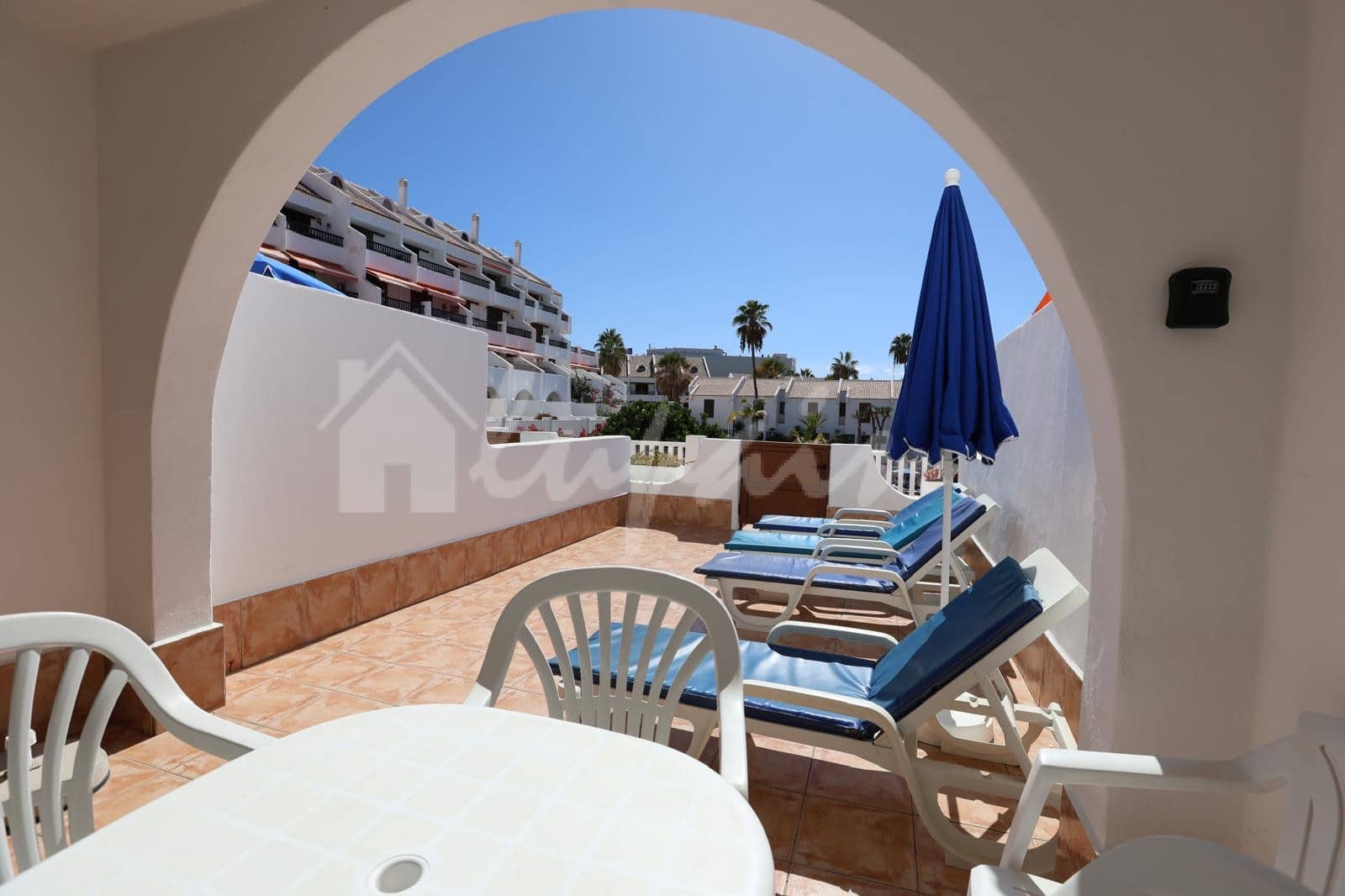 2 sovrum Lägenhet till salu i Playa de las Americas med pool - 750 000 € (Ref: 9521081)
