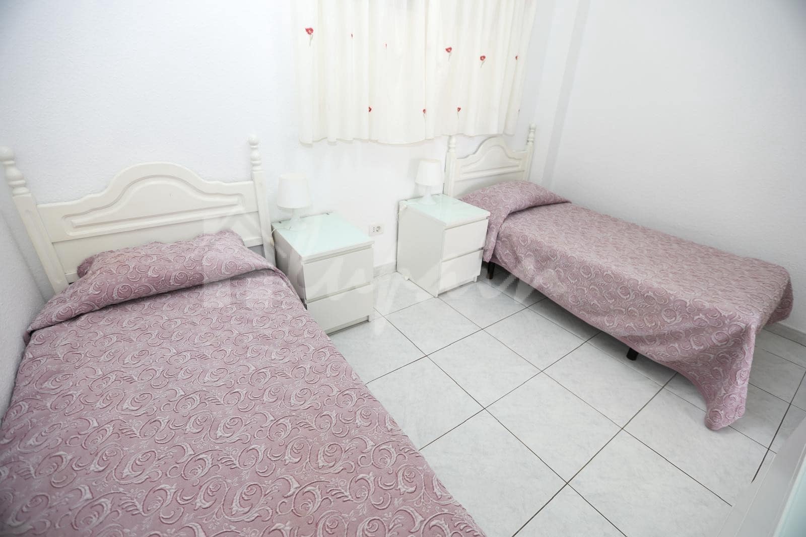 2 sovrum Lägenhet till salu i Playa de las Americas med pool - 750 000 € (Ref: 9521081)