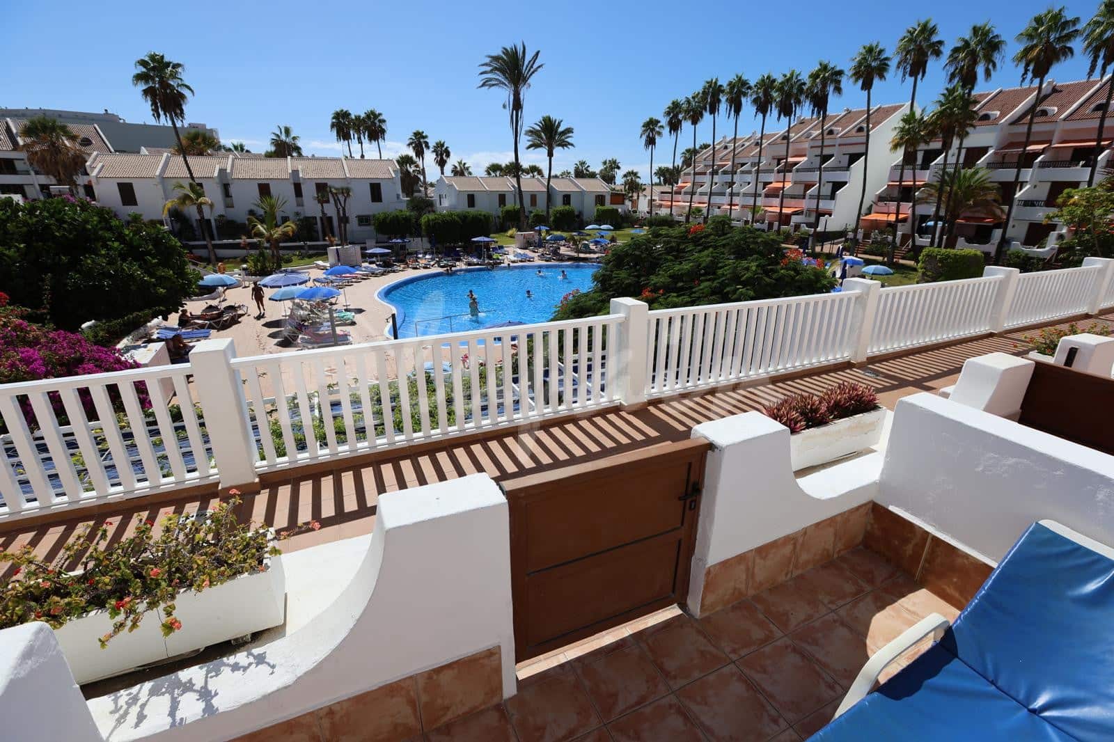 2 sovrum Lägenhet till salu i Playa de las Americas med pool - 750 000 € (Ref: 9521081)