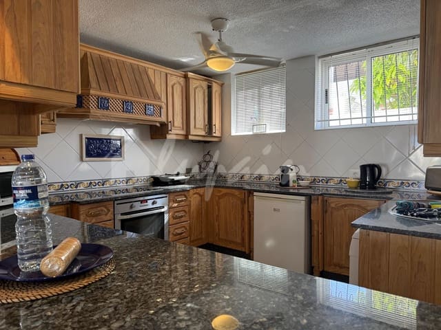 3 quarto Casa em Banda para venda em Playa de las Americas, Arona com piscina - 935 000 € (Ref: 9532808)