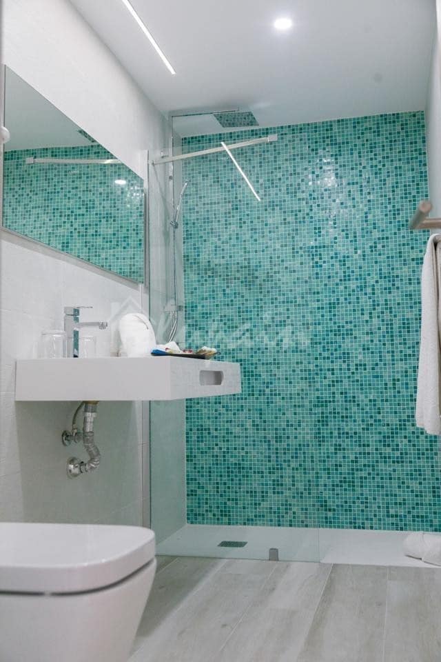 1 sypialnia Apartament na sprzedaż w Los Cristianos z basenem - 240 000 € (Ref: 9536532)