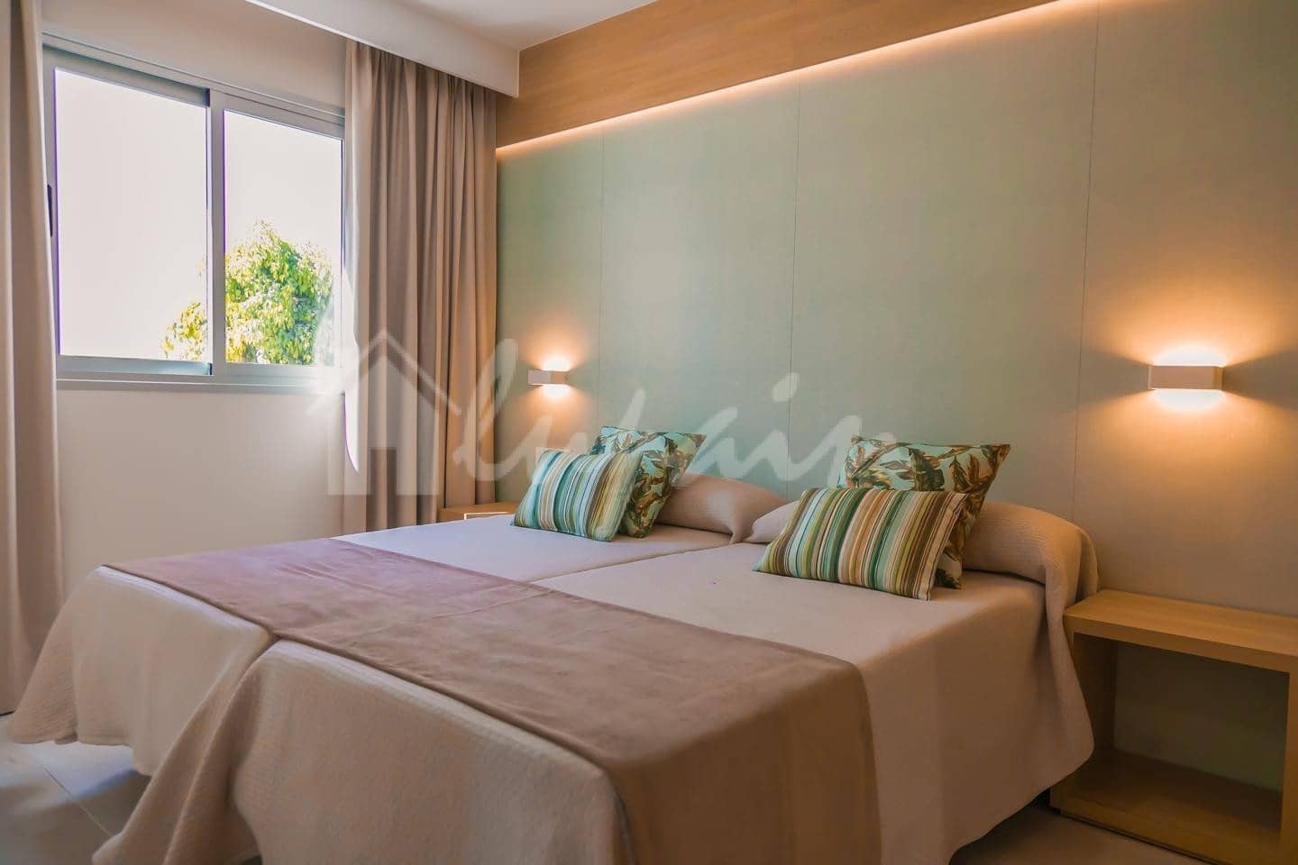 1 sypialnia Apartament na sprzedaż w Los Cristianos z basenem - 240 000 € (Ref: 9536532)