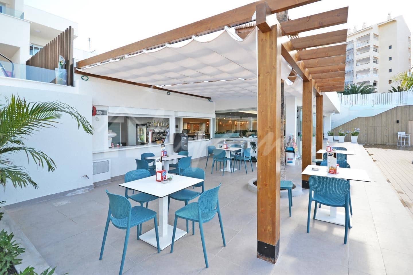 1 sypialnia Apartament na sprzedaż w Los Cristianos z basenem - 240 000 € (Ref: 9536532)