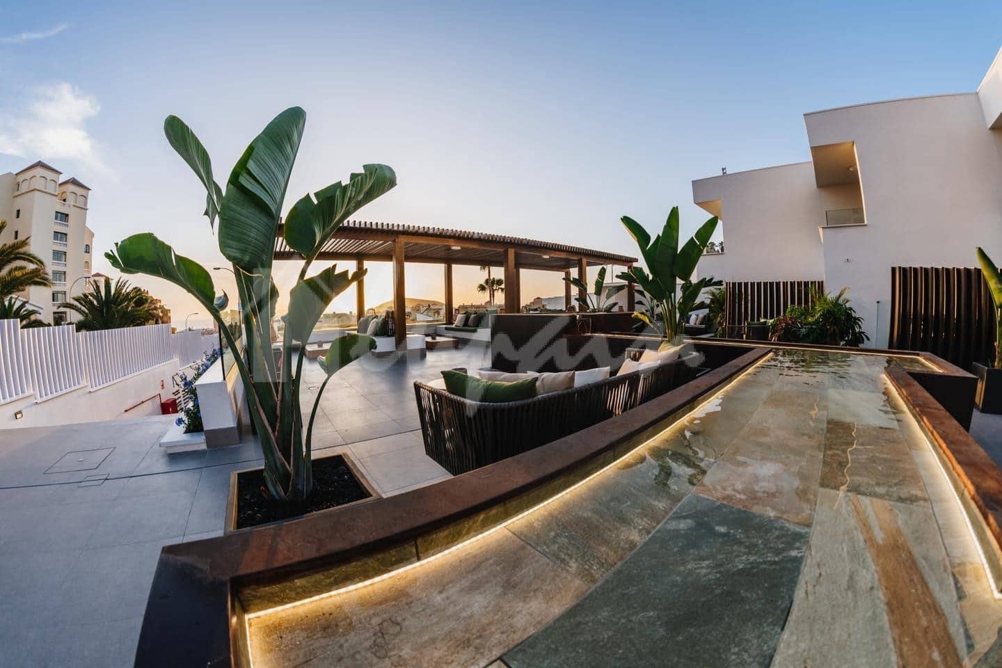 1 sypialnia Apartament na sprzedaż w Los Cristianos z basenem - 240 000 € (Ref: 9536532)