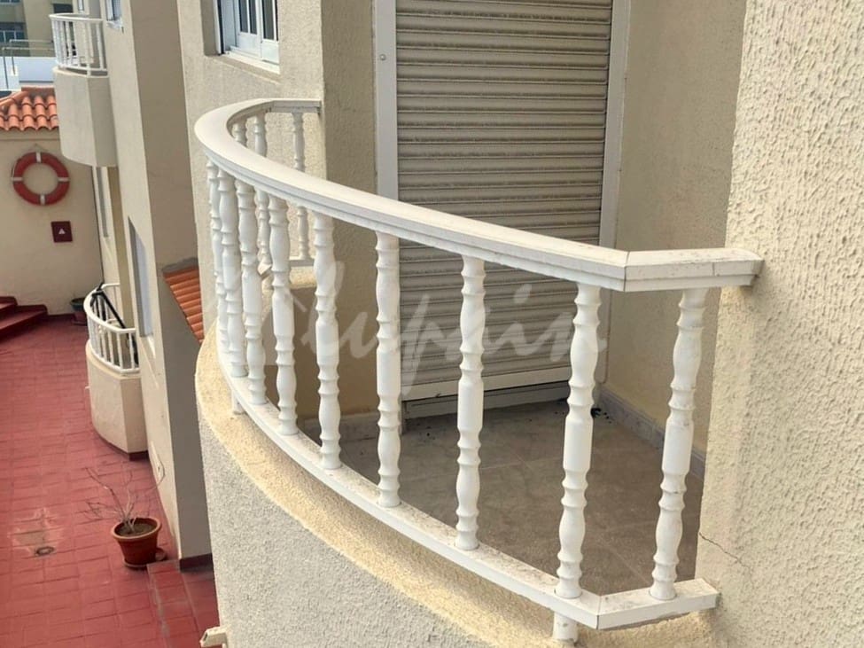 Apartamento de 2 habitaciones en Los Cristianos en venta - 315.000 € (Ref: 9536533)