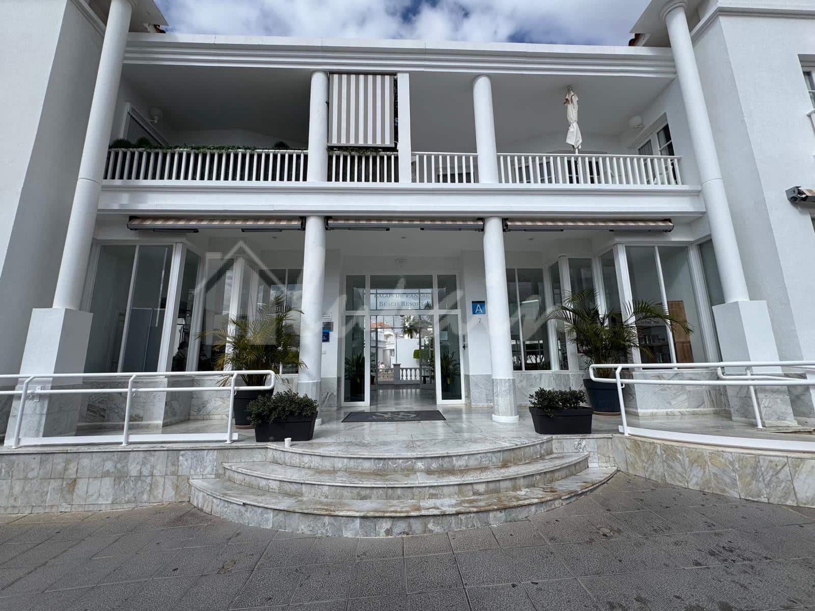 1 soverom Leilighet til salgs i Playa Fanabe med svømmebasseng - € 425 000 (Ref: 9536534)