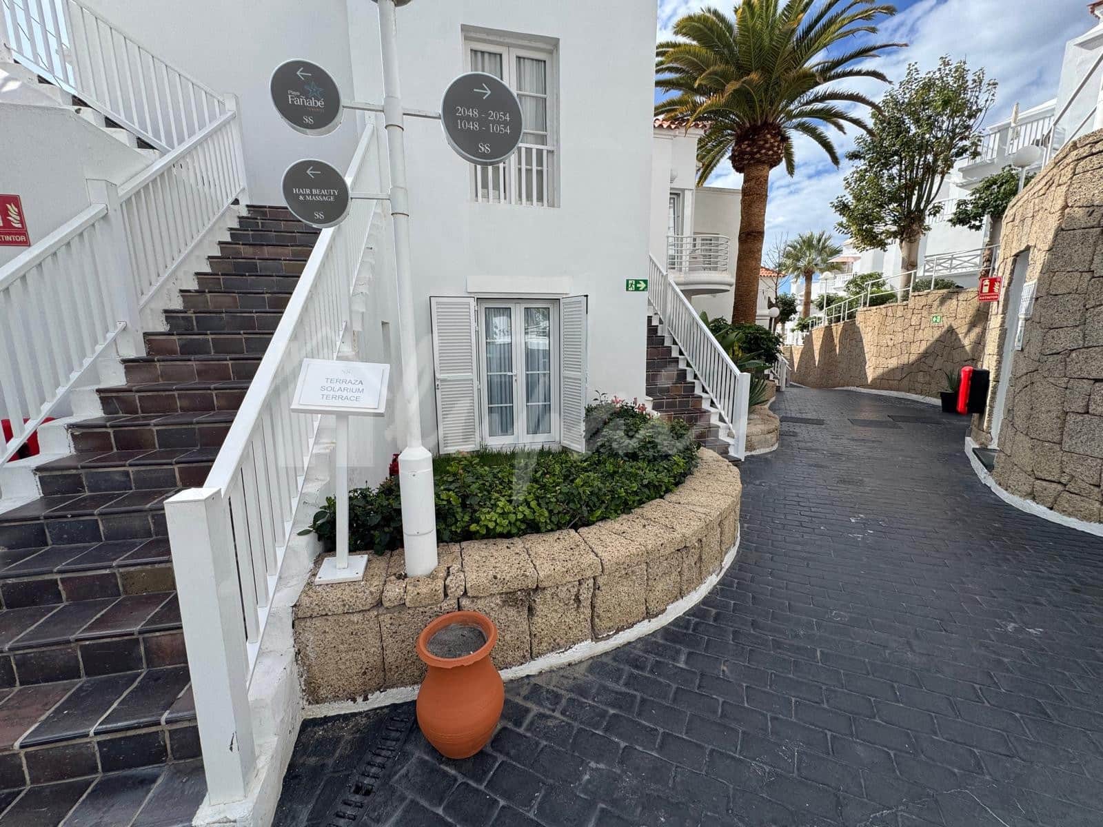 1 bedroom Apartment for sale in Playa Fanabe with pool - € 420,000 (Ref: 9536534)