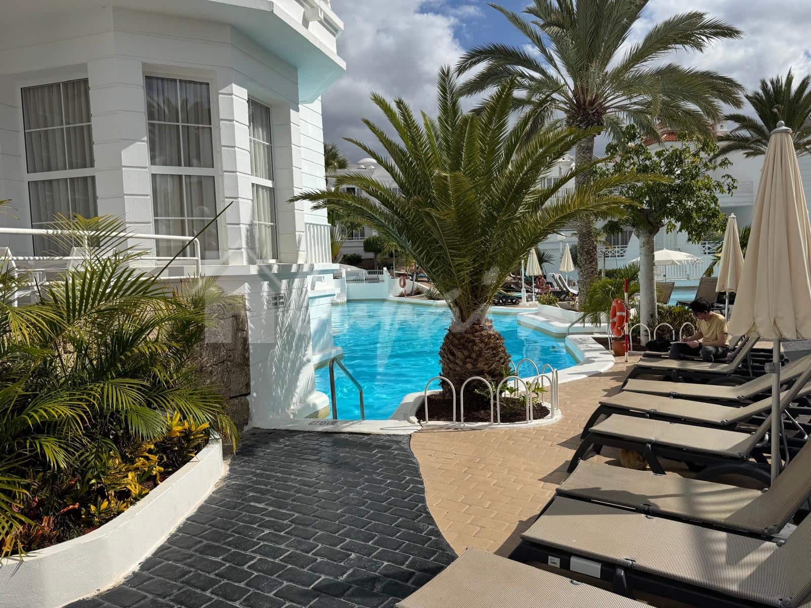 1 bedroom Apartment for sale in Playa Fanabe with pool - € 420,000 (Ref: 9536534)