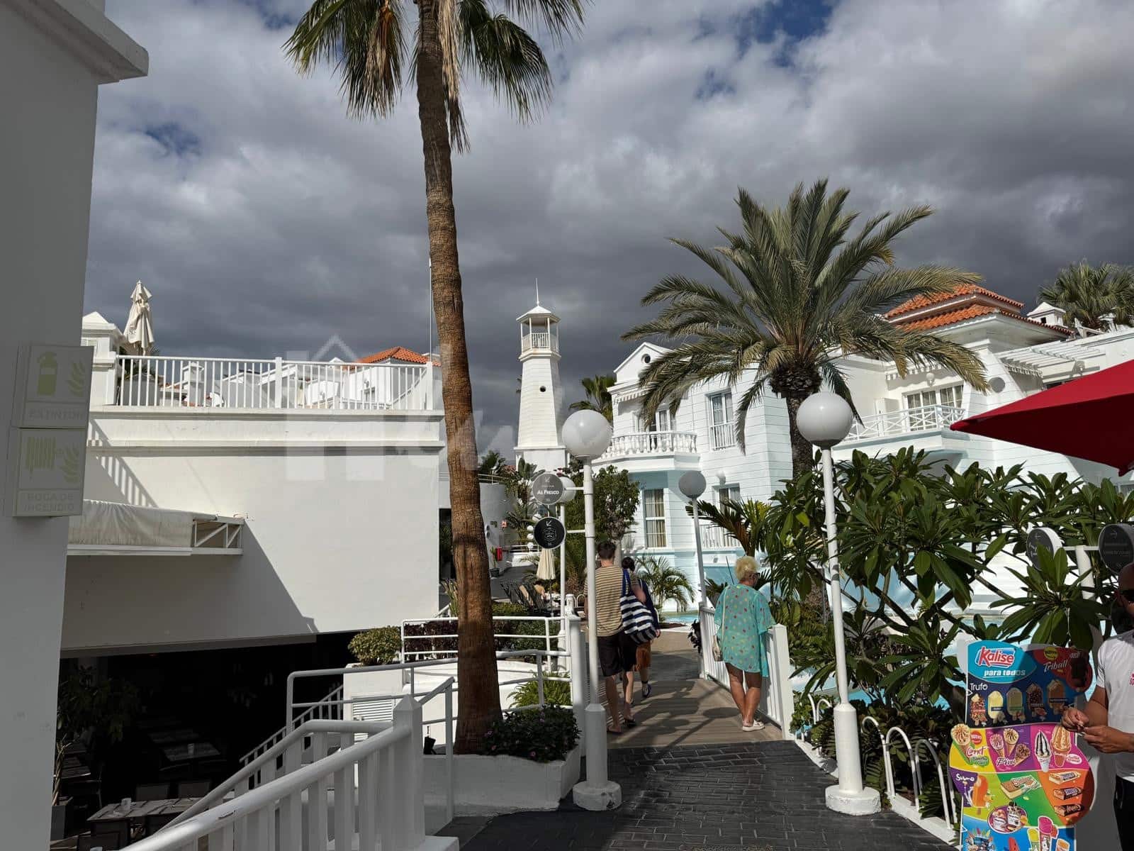 1 bedroom Apartment for sale in Playa Fanabe with pool - € 420,000 (Ref: 9536534)