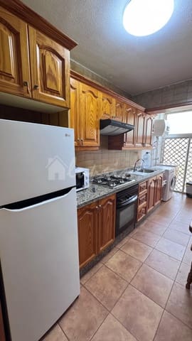 3 makuuhuone Huoneisto myytävänä paikassa Los Cristianos, Arona mukana uima-altaan - 395 000 € (Ref: 9536535)