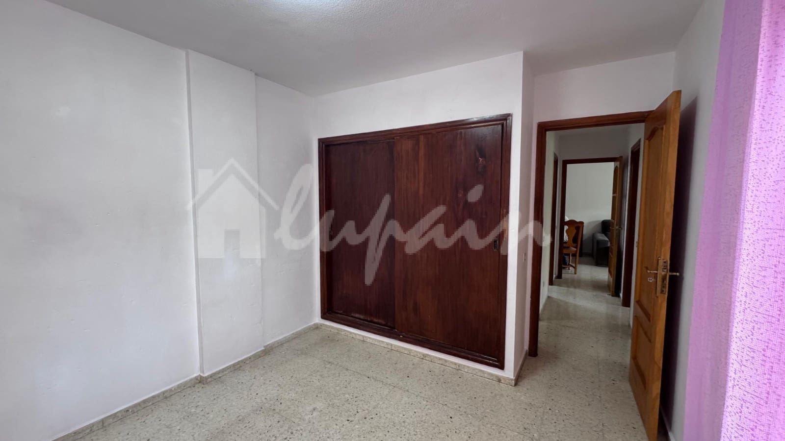 3 makuuhuone Huoneisto myytävänä paikassa Los Cristianos mukana uima-altaan - 395 000 € (Ref: 9536535)