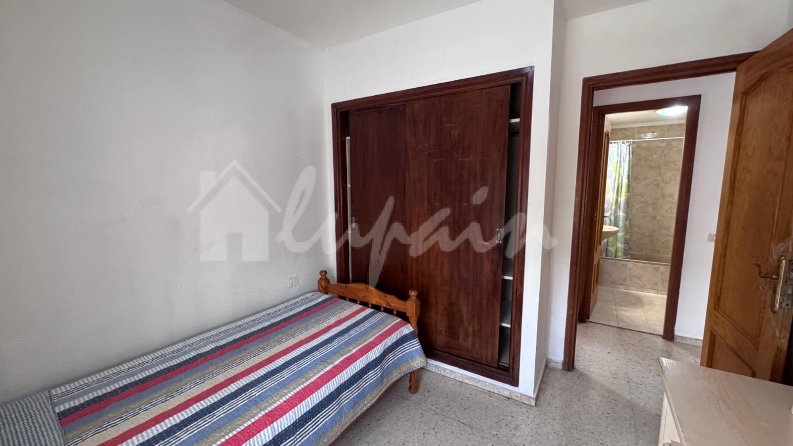 3 makuuhuone Huoneisto myytävänä paikassa Los Cristianos mukana uima-altaan - 395 000 € (Ref: 9536535)