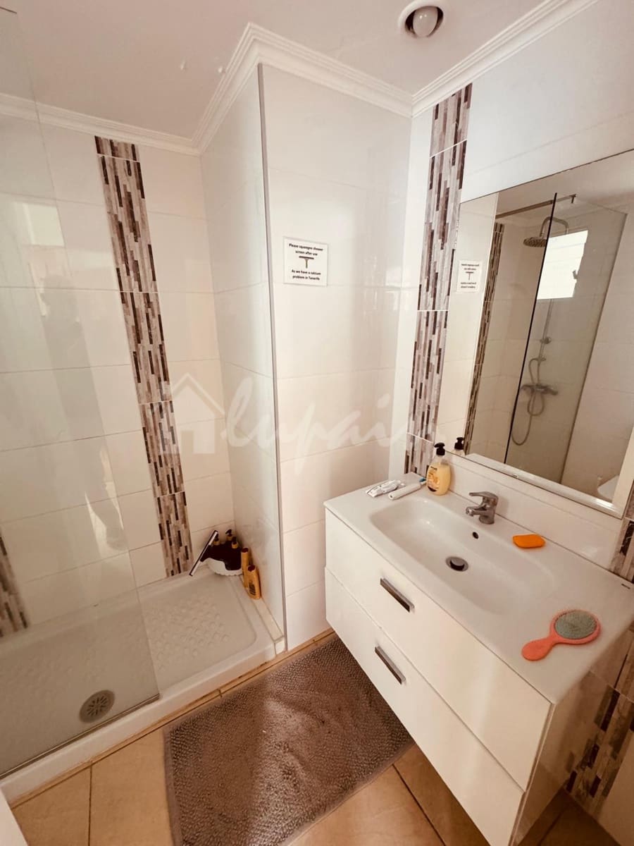 1 sypialnia Apartament na sprzedaż w Los Cristianos z basenem - 270 000 € (Ref: 9547503)