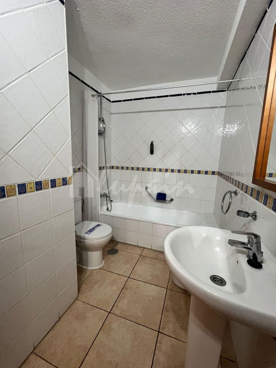 1 sovrum Lägenhet till salu i Los Cristianos med pool - 279 500 € (Ref: 9554518)