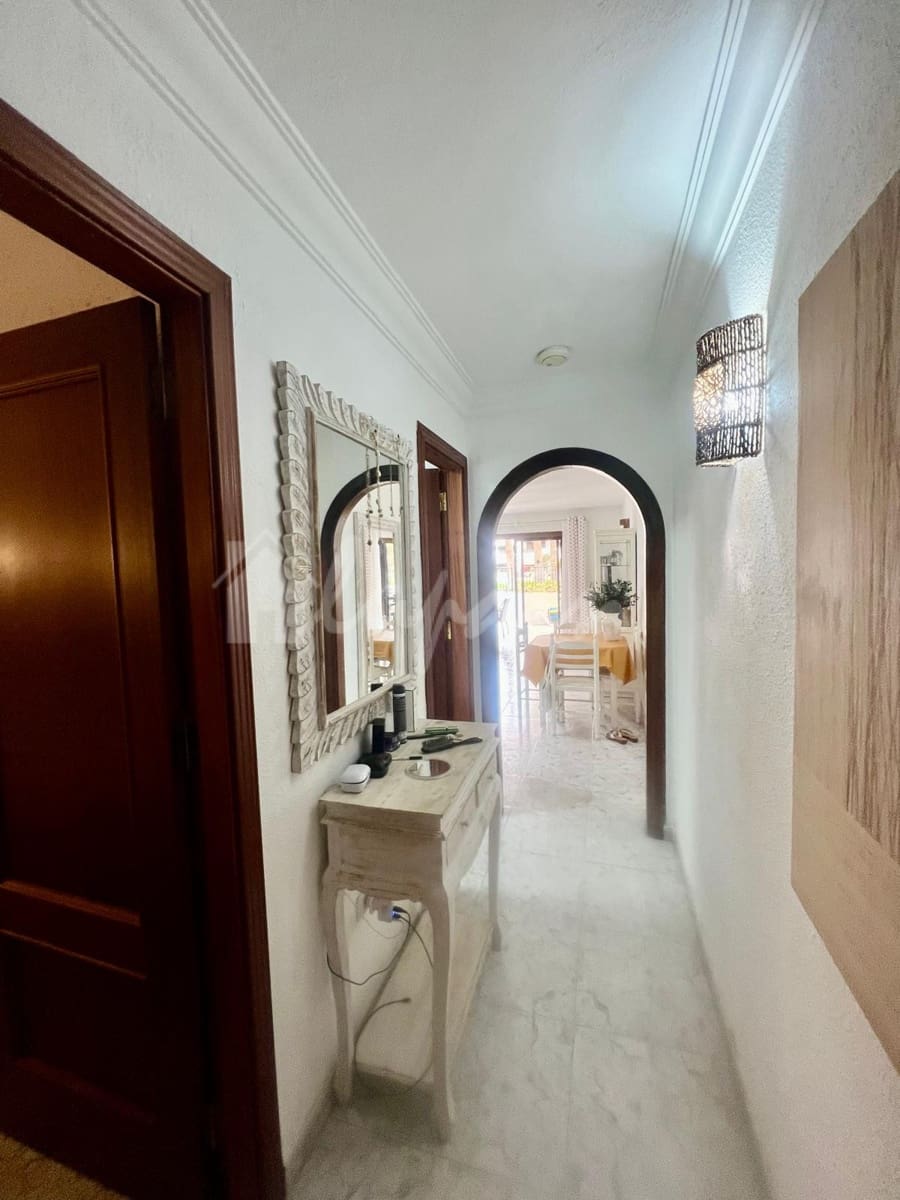 1 soverom Leilighet til salgs i Los Cristianos med svømmebasseng - € 290 000 (Ref: 9564941)