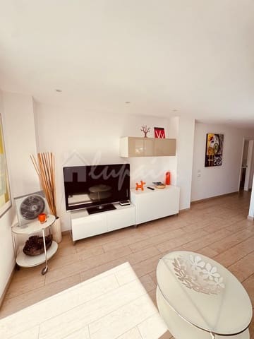 1 bedroom Apartment for sale in Los Cristianos, Arona with pool - € 395,000 (Ref: 9571075)