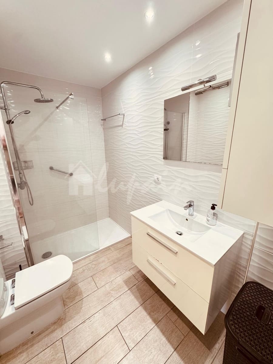 1 soveværelse Lejlighed til salg i Los Cristianos med swimmingpool - € 395.000 (Ref: 9571075)